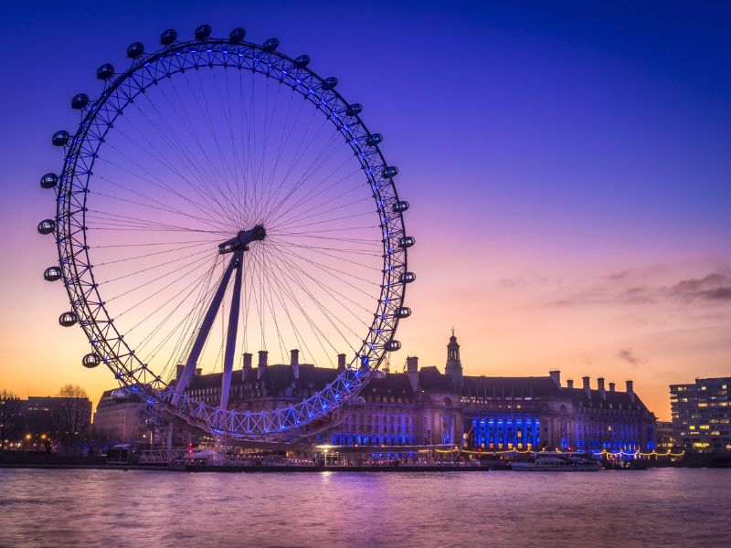 Besonders schön ist das London Eye bei Sonnenuntergang