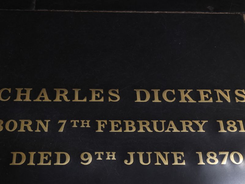 Berühmte Persönlichkeiten Englands wie Charles Dickens sind hier bestattet