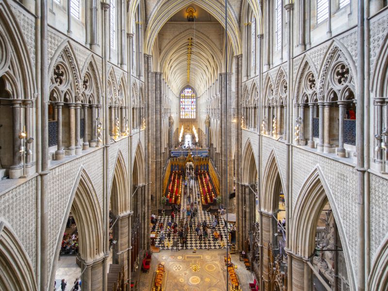 Touristen können Eintrittskarten für das Innere von Westminster Abbey online kaufen