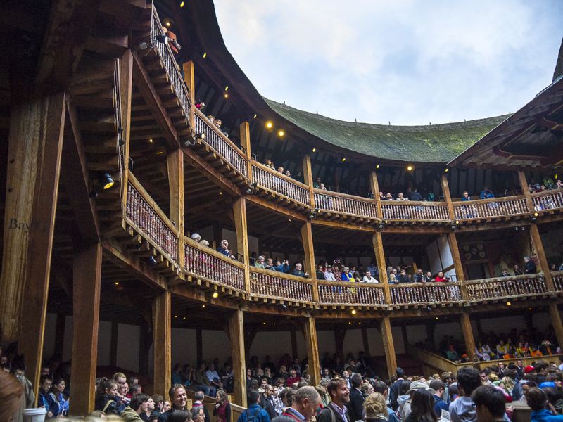 1.400 Zuschauer fasst das Shakespeare Globe Theater