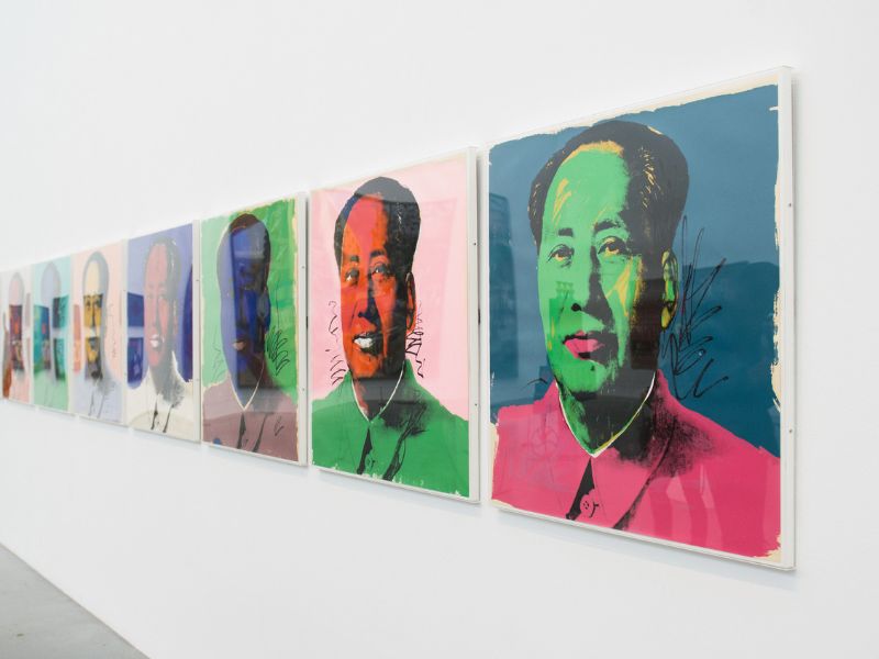 In Tate Modern hängt auch Kunst von Andy Warhol und weiteren namhaften Künstlern