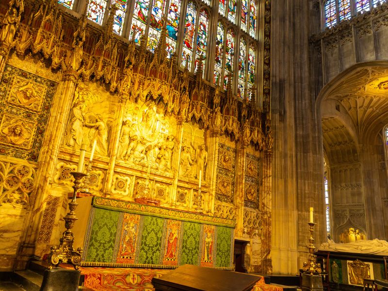 Innen in der St George Chapel am Windsor Castle