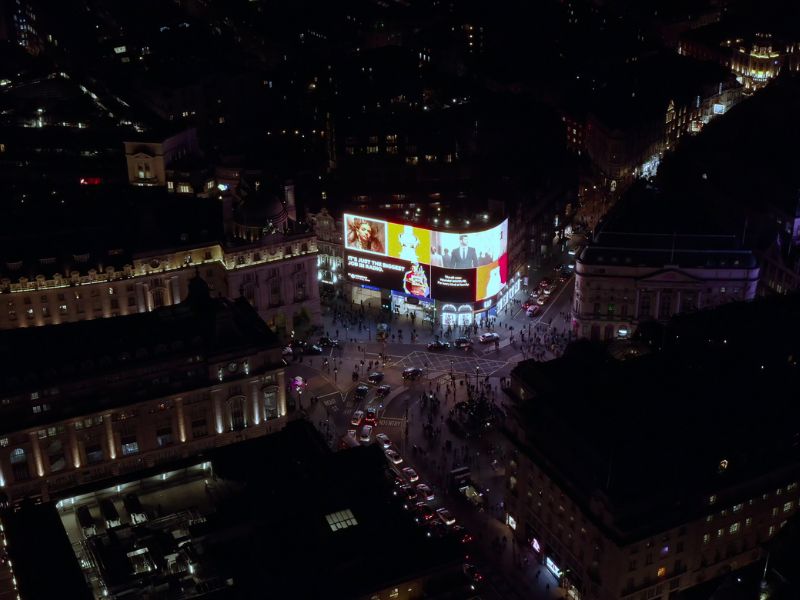 Piccadilly Circus von oben bei Nacht