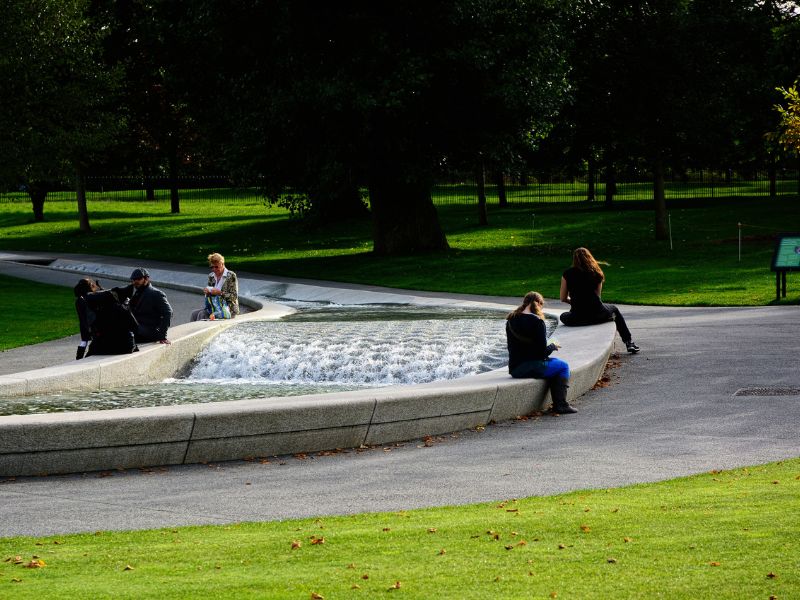 Prinzessin Diana Gedenkbrunnen im öffentlichen Hyde Park