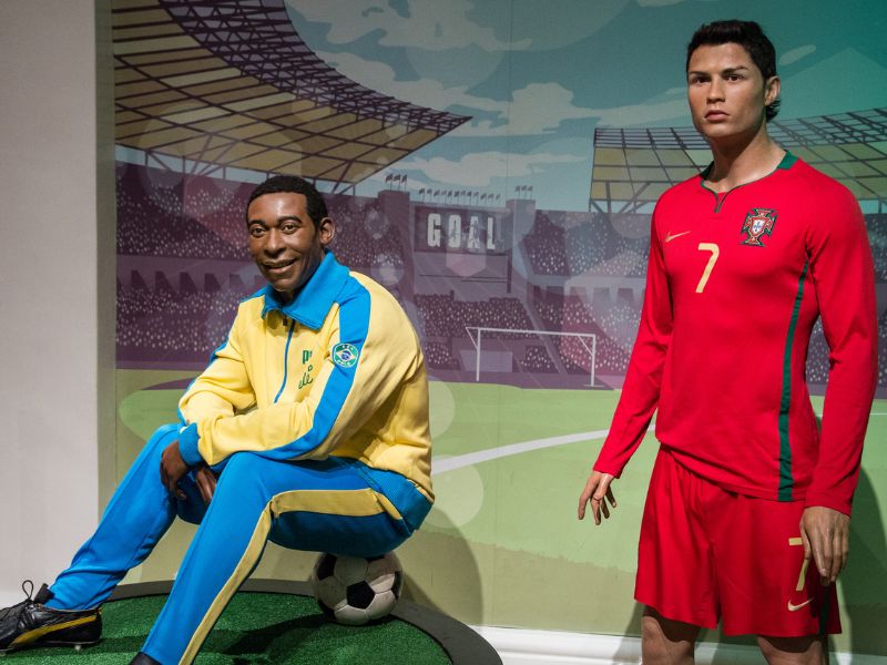 Sportlegenden Pele und Cristiano Ronaldo in Madame Tussauds