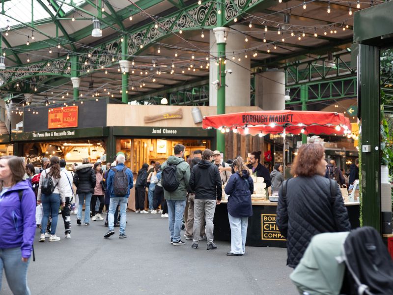 Über 100 Geschäfte bieten auf dem Londoner Borough Market ihre Waren an