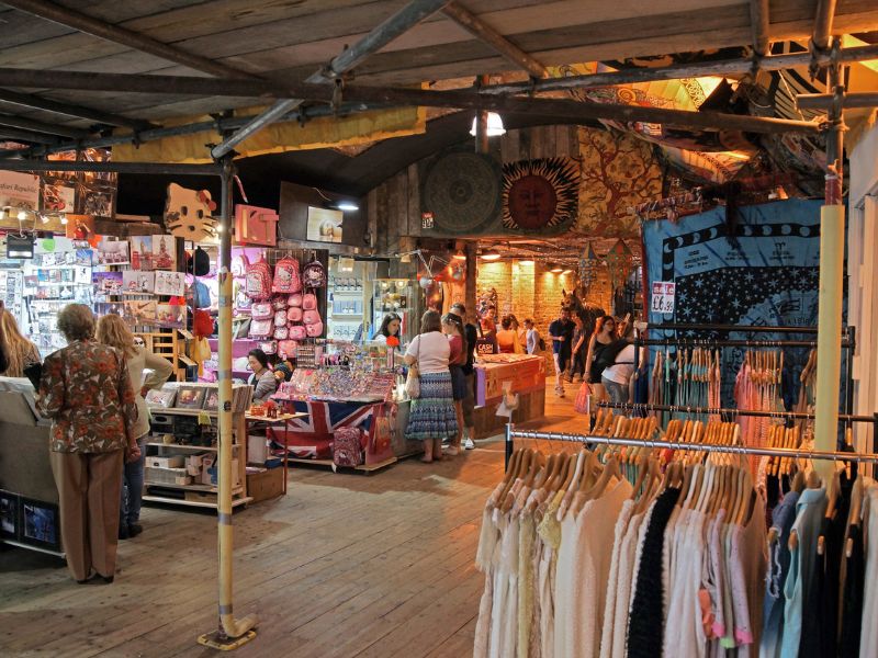 Vintage Klamotten und mehr für Shopping Fans in Camden Market