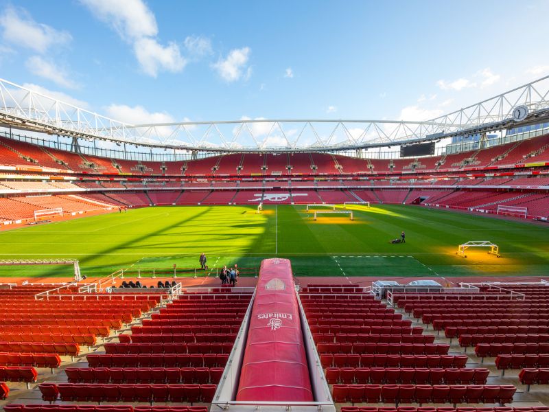 Blick von der Tribüne ins Londoner Arsenal Stadion