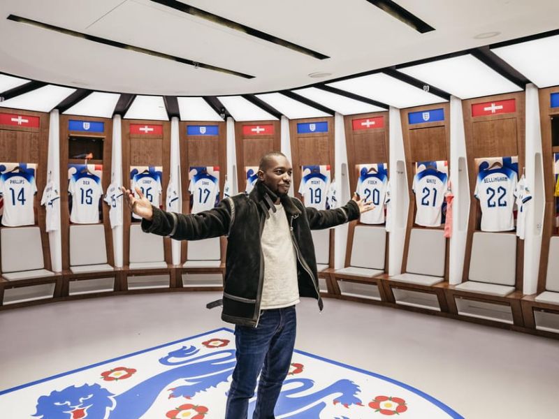 In der Spielerkabine des Wembley Stadions bei einer Tour