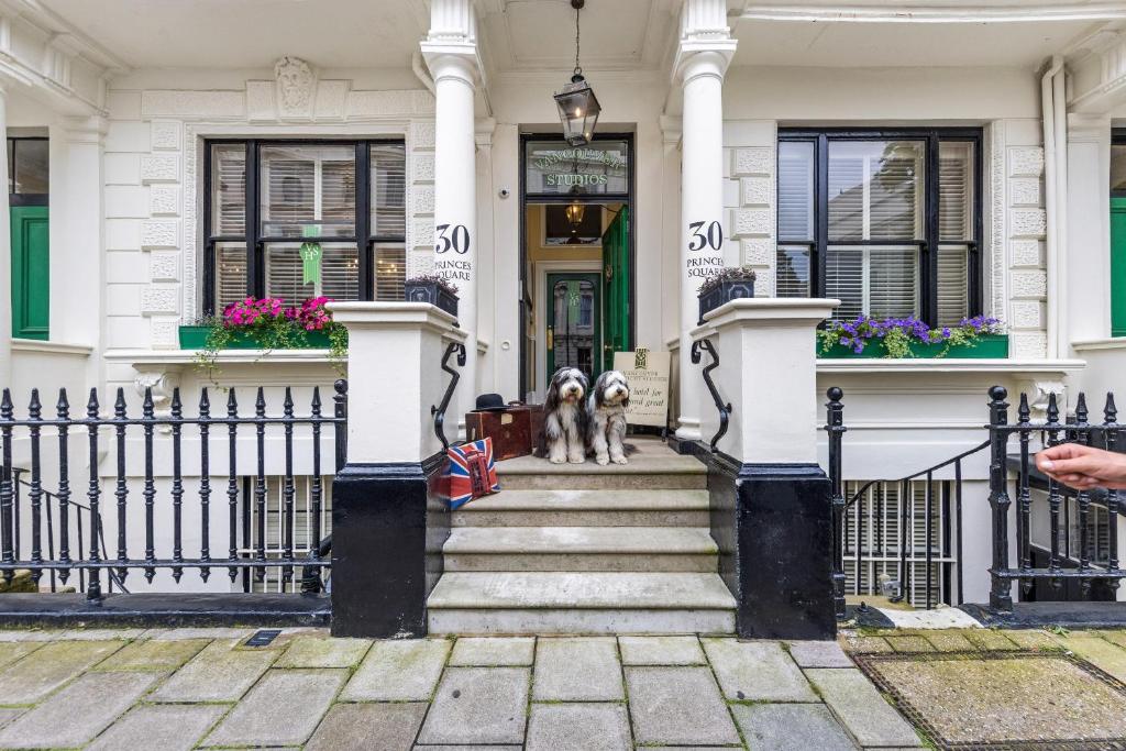 Vancouver Hotel and Studios