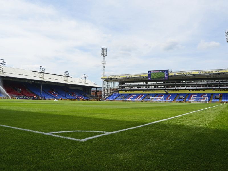 Klein aber stimmungsvoll ist das Fußballstadion von Crystal Palace in London